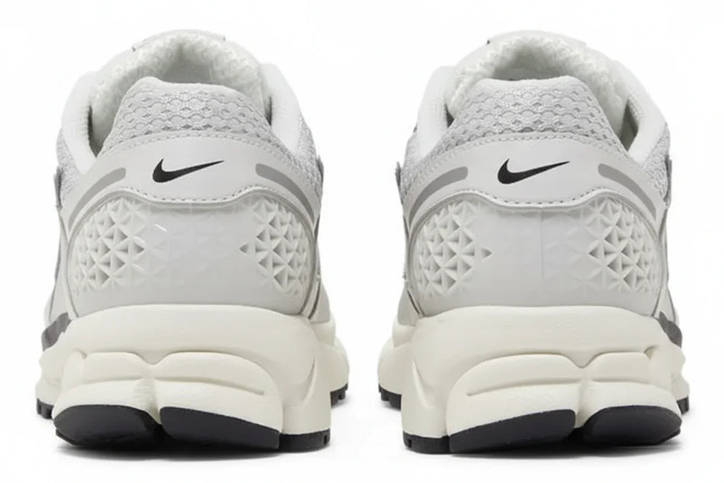 Wmns Air Zoom Vomero 5 'Photon Dust Metallic Silver'