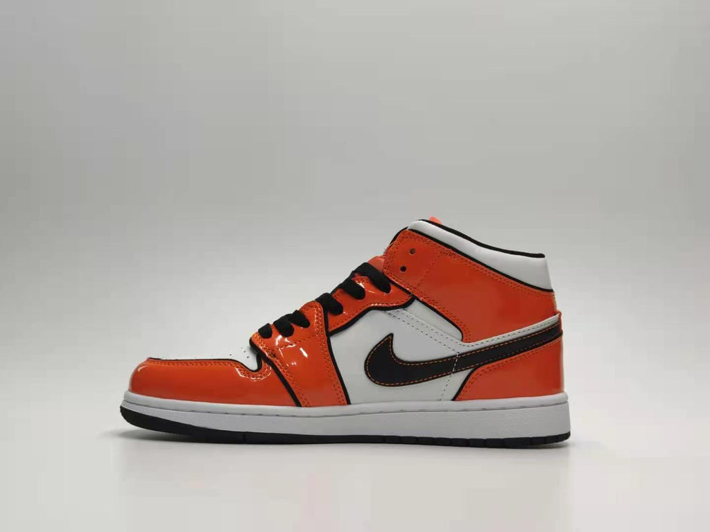 Air Jordan 1 Mid SE 'Turf Orange'
