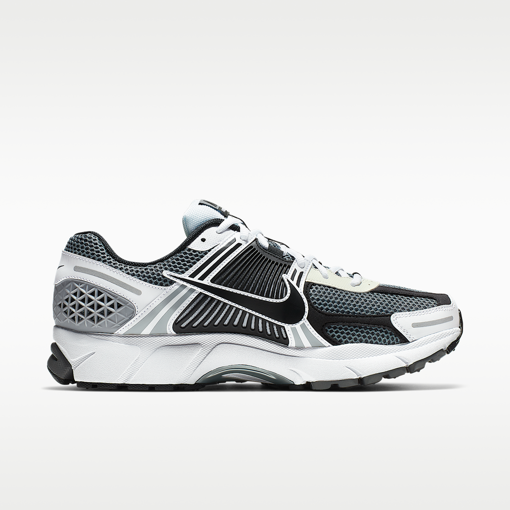 Zoom Vomero 5 SE SP Dark Grey Black White