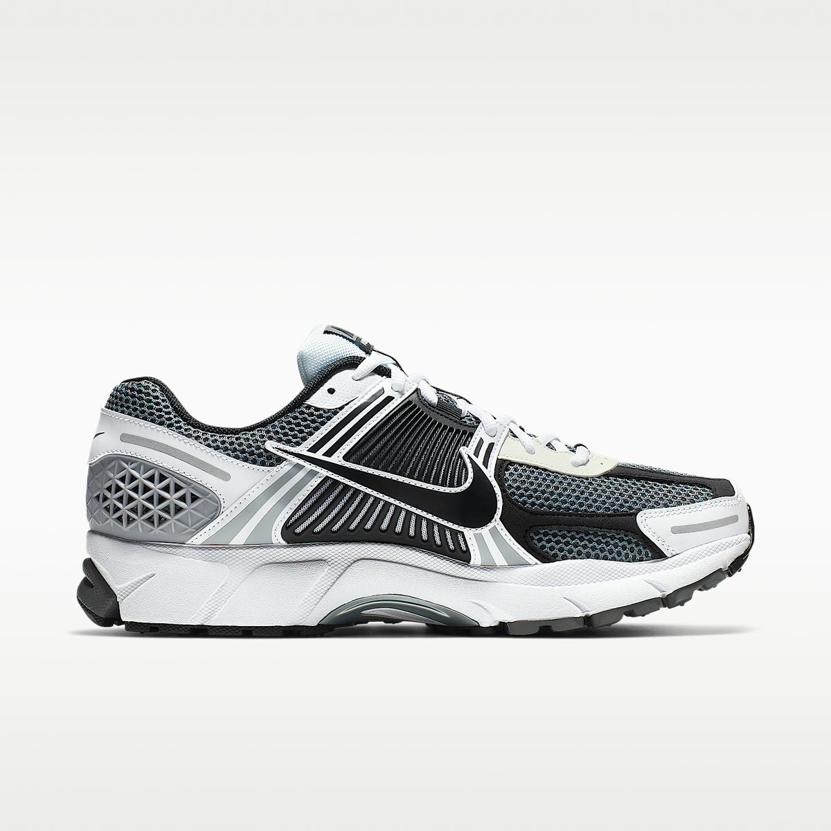 Zoom Vomero 5 SE SP Dark Grey Black White