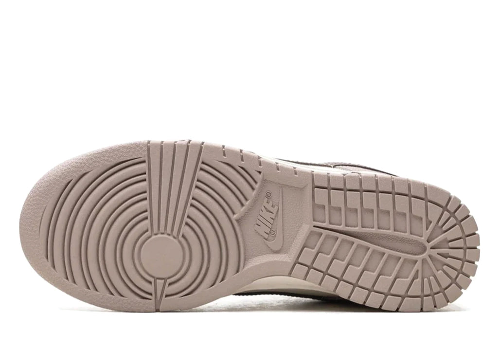 Nike Dunk Low Wmns Diffused Taupe