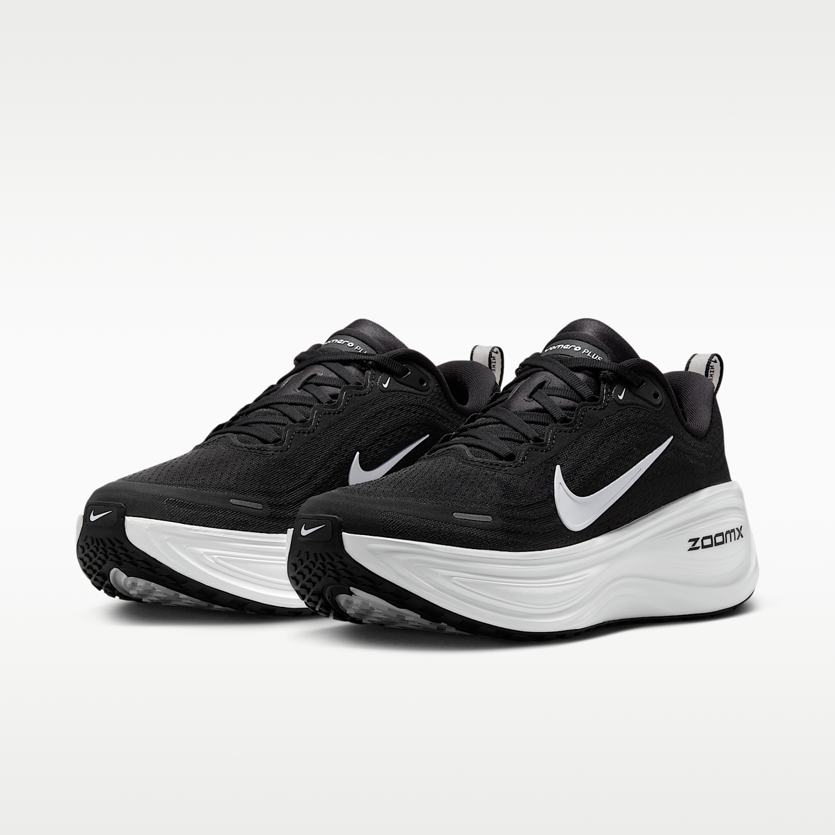Vomero Plus Black/White