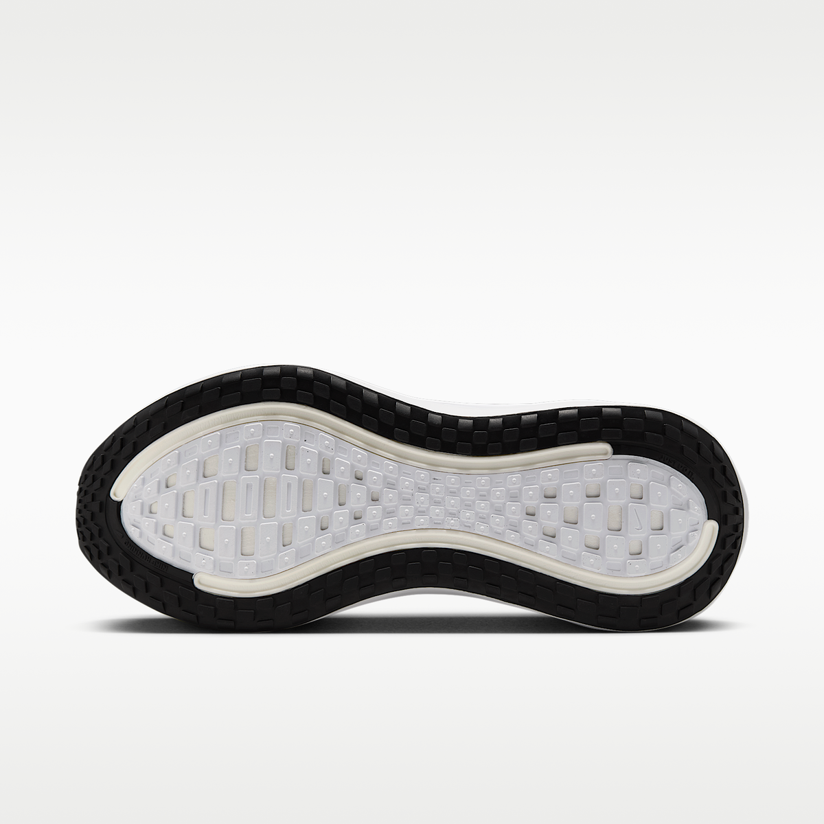 Vomero Plus Black/White