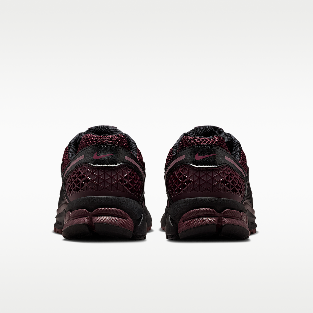 Zoom Vomero 5 Black / Burgundy Crush