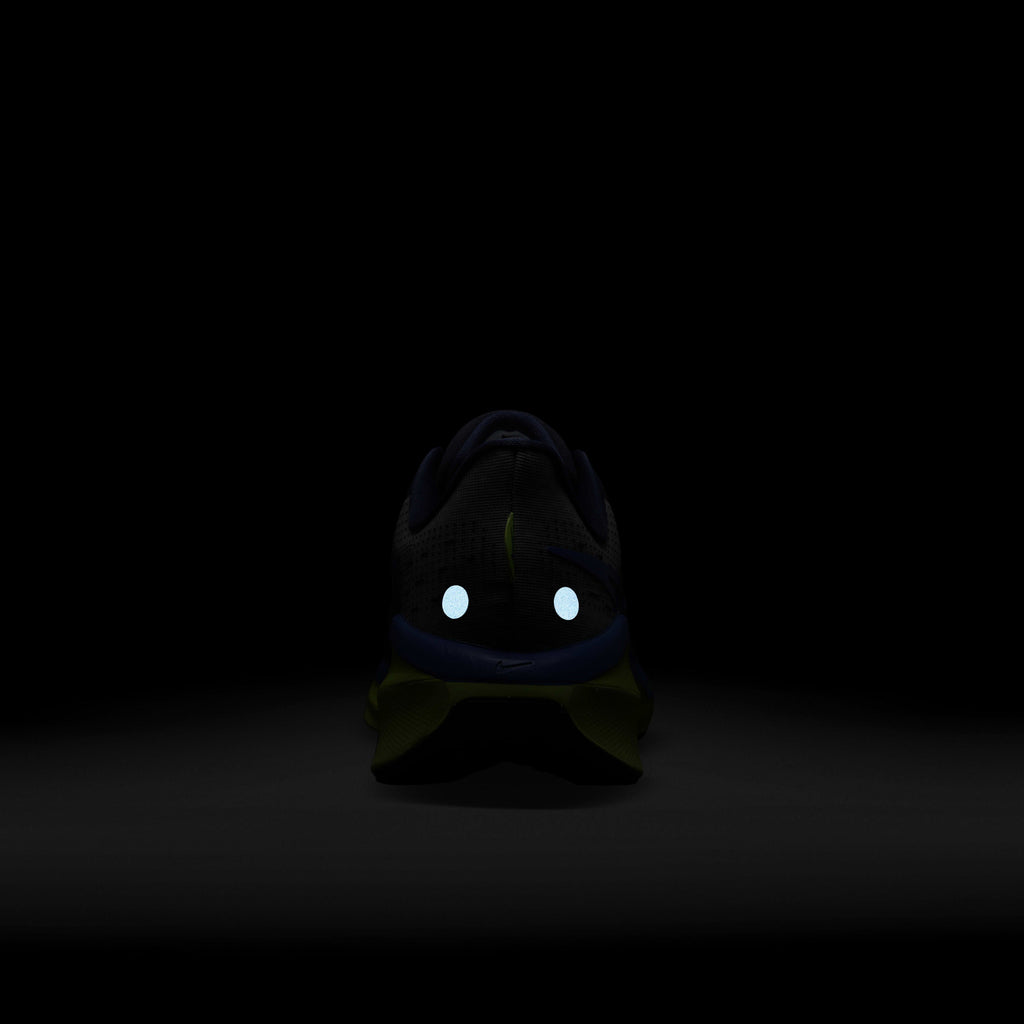 Vomero 17 Dark Obsidian Volt